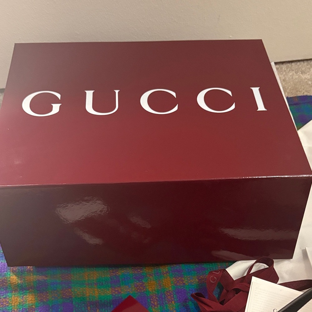 Gucci Black and Red Shoulder Bag - Picture 12 of 16